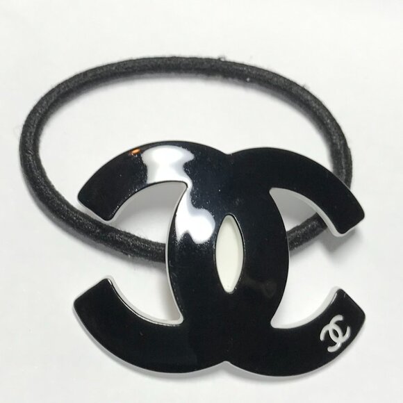 Black & White CC Pony Tail - Picture 13 of 16